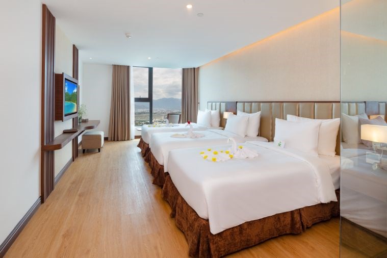 Deluxe Partial Triple Sea View